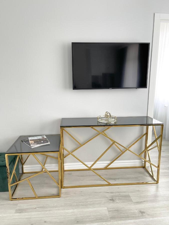 Luxury Emerald Apartments Irpin Buitenkant foto